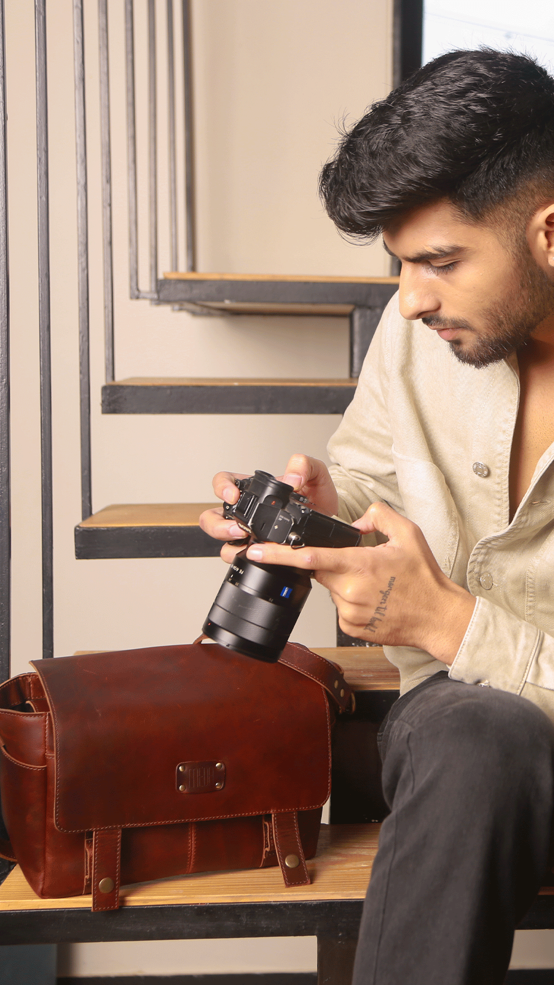 Genuine leather camera bag - Click and Frame